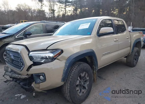 2018 Toyota Tacoma Trd Off Road z USA, uszkodzony, nr VIN 3TMCZ5AN6JM173675